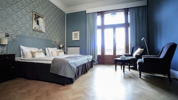 Double Room, Garden Area | Minibar, in-room safe, desk, blackout drapes