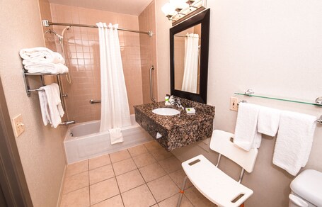 Best Western Plus Pembina Inn Suites - Image 35