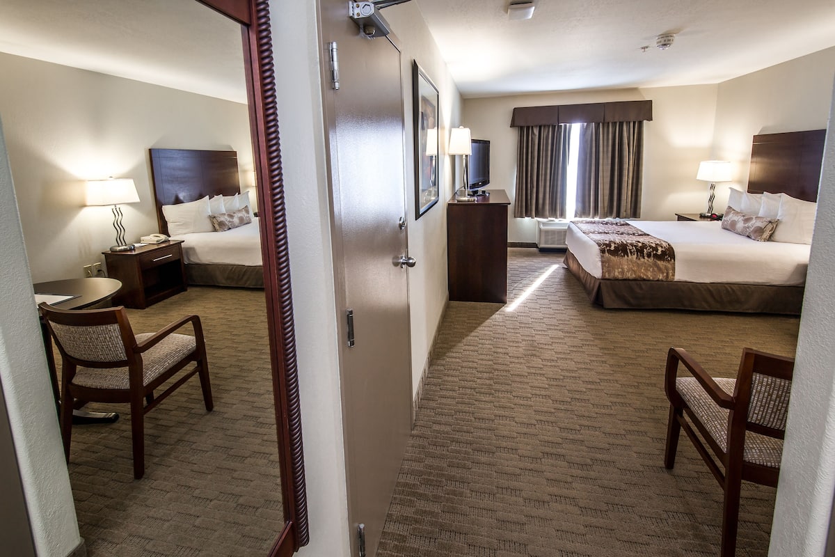 standard room, 1 queen bed, accessible, refrigerator | 1 bedroom, hypo-allergenic bedding, laptop workspace, blackout curtains