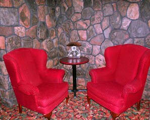 Lobby - Burntwood Hotel (Thompson)