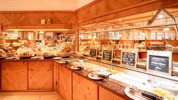 Daily buffet breakfast for a fee