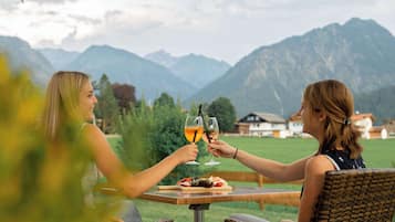 الطعام والشراب