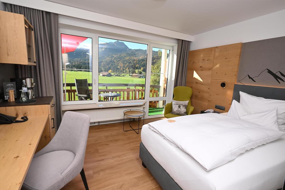 Superior-Zimmer, 1 Einzelbett, Balkon, Bergblick
