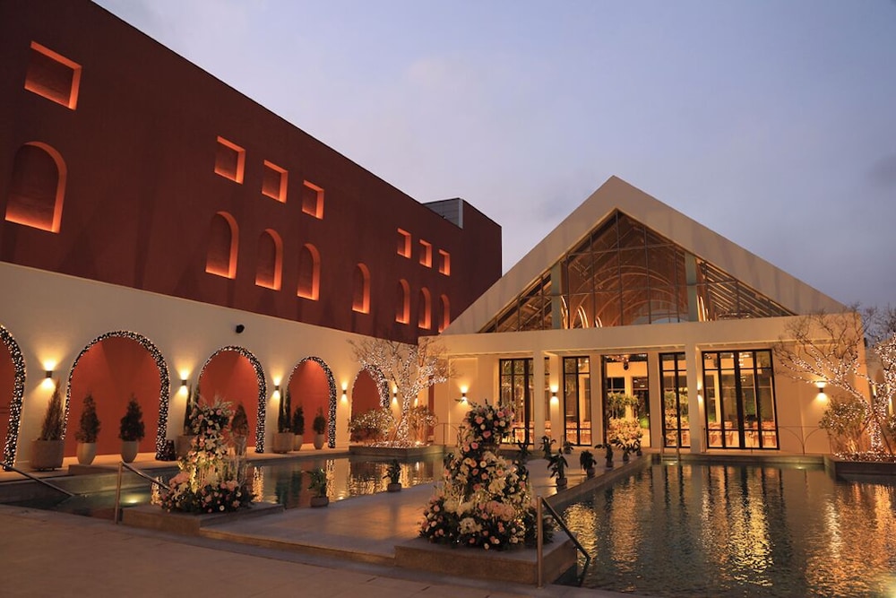 5 Star Hotels