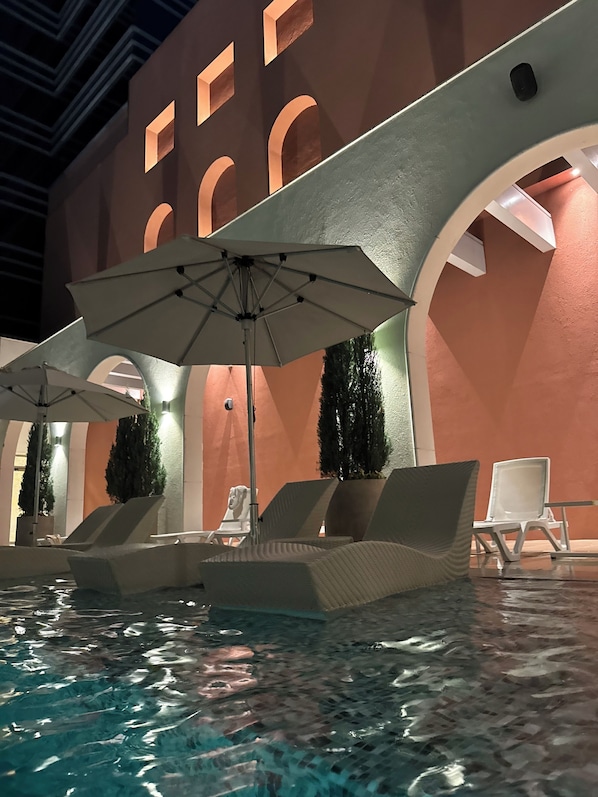 Seasonal outdoor pool