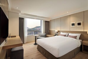 Down comforters, individually decorated, individually furnished, desk - Inter Burgo Exco Hotel (Daegu)