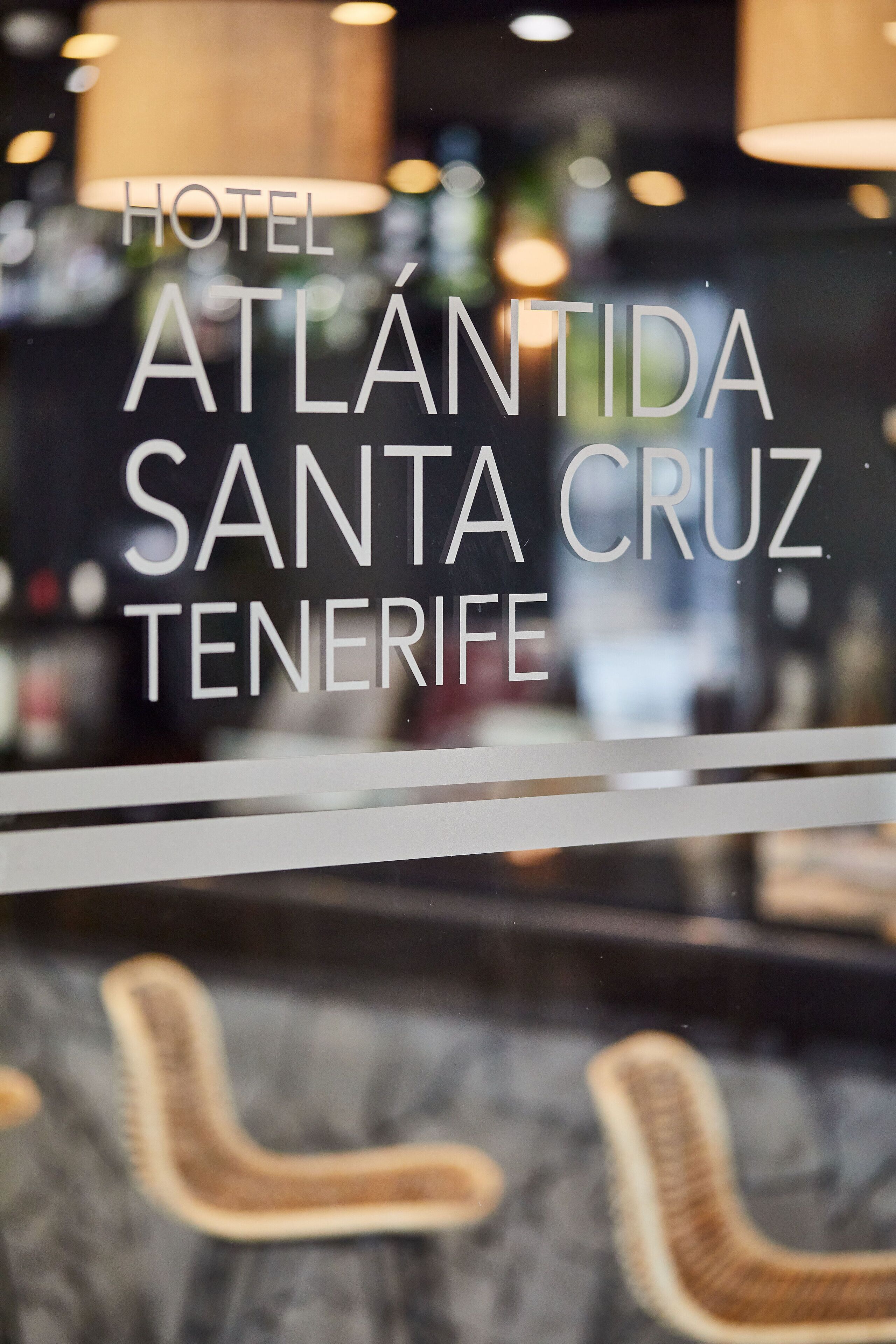 breakfast, lunch and dinner served