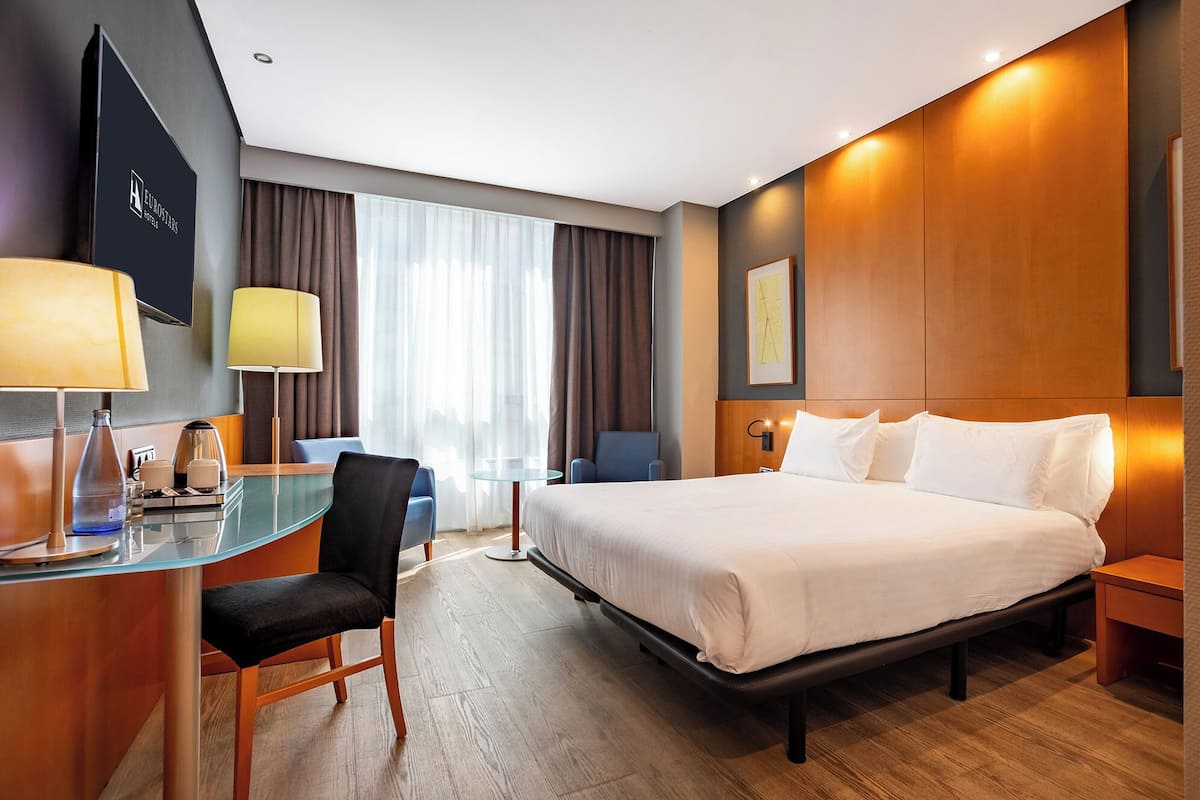 Minibar, in-room safe, desk, blackout curtains