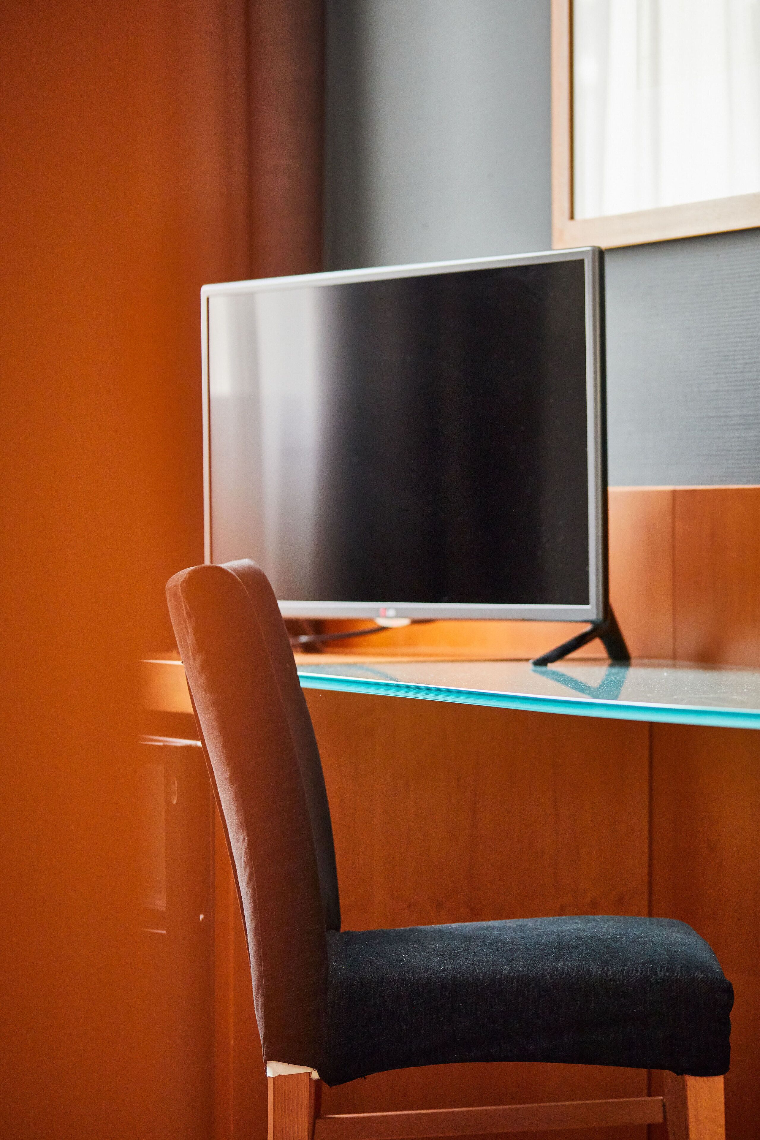 minibar, in-room safe, desk, blackout curtains