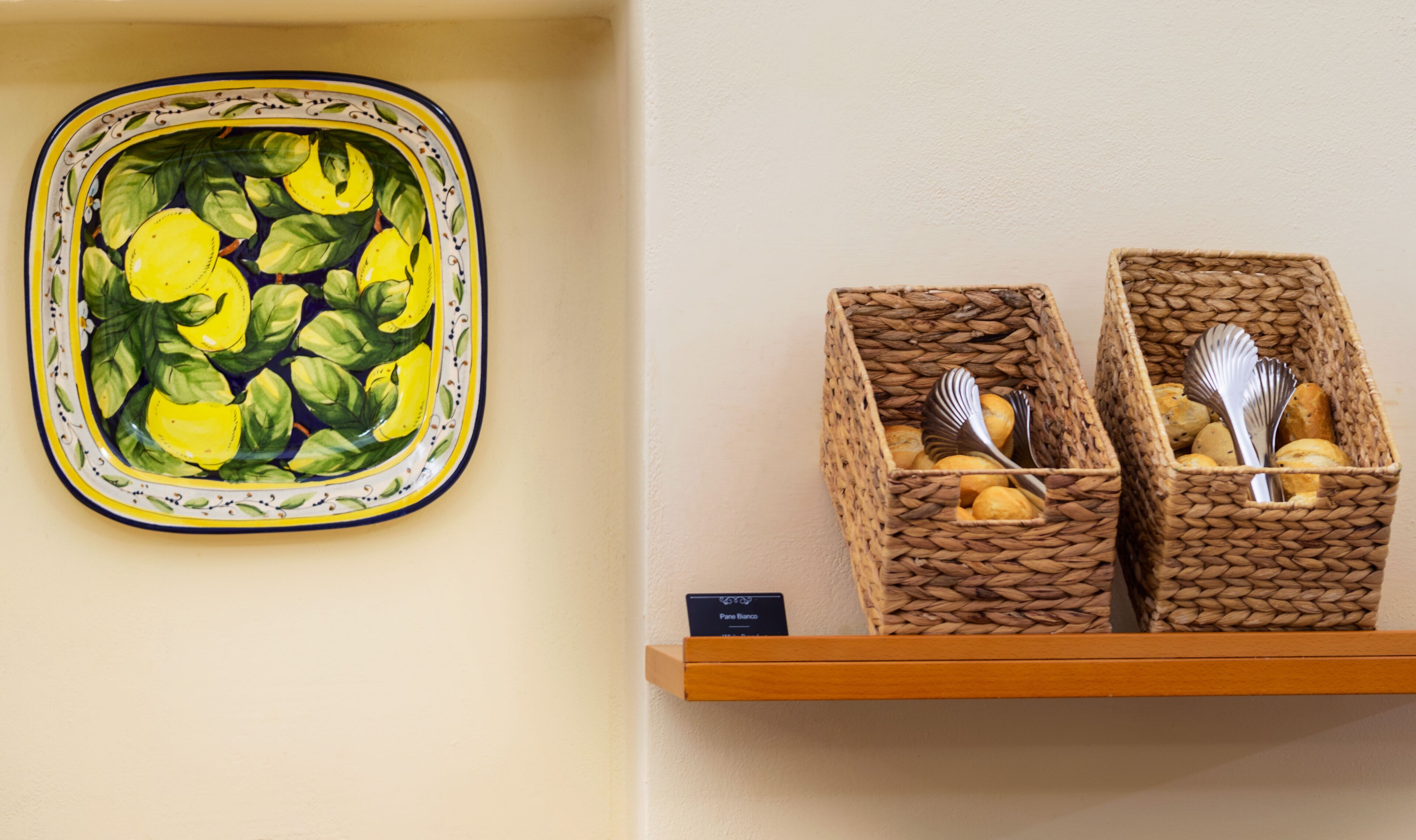 free buffet breakfast