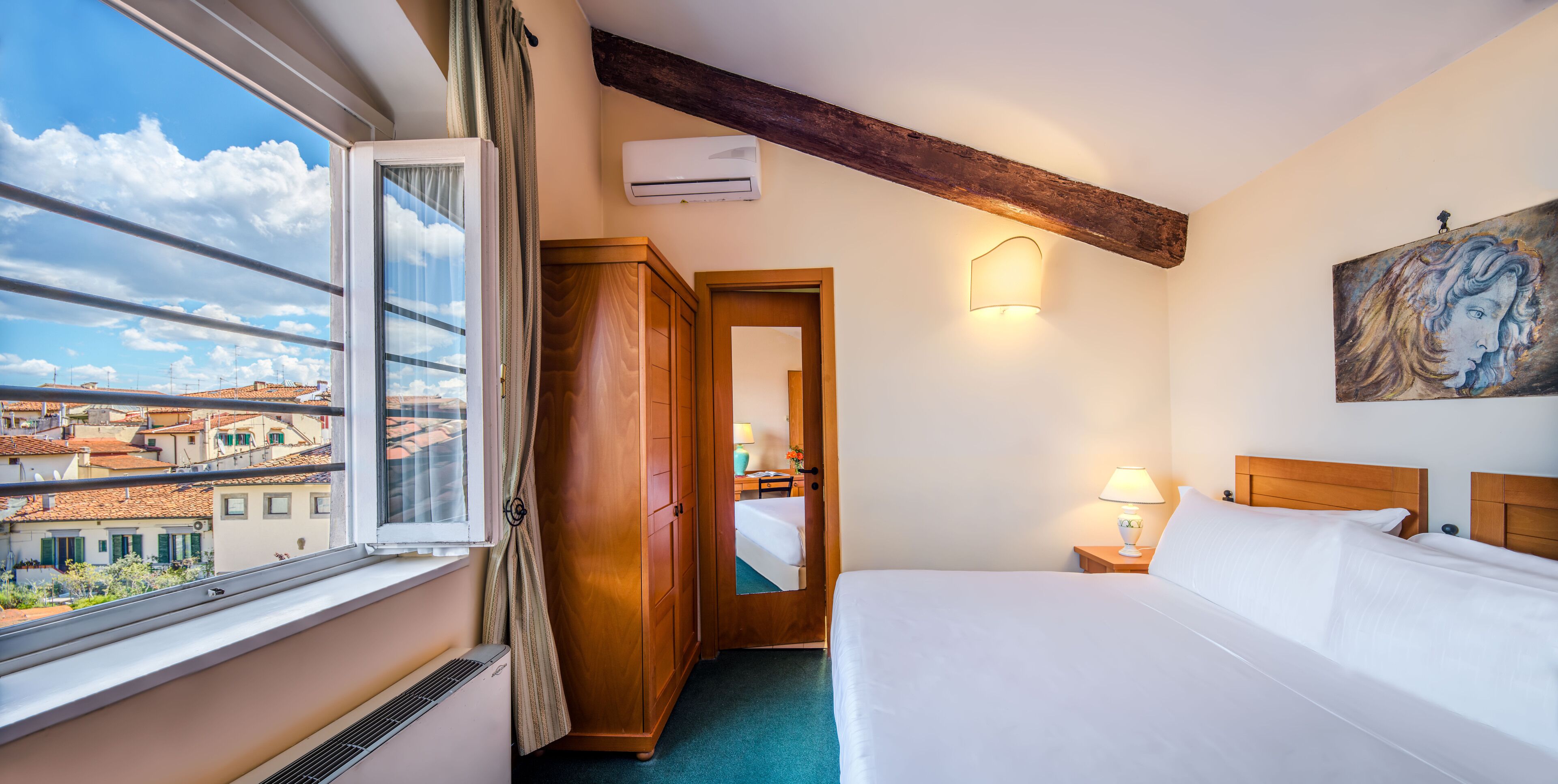 standard double or twin room | 1 bedroom, minibar, in-room safe, desk