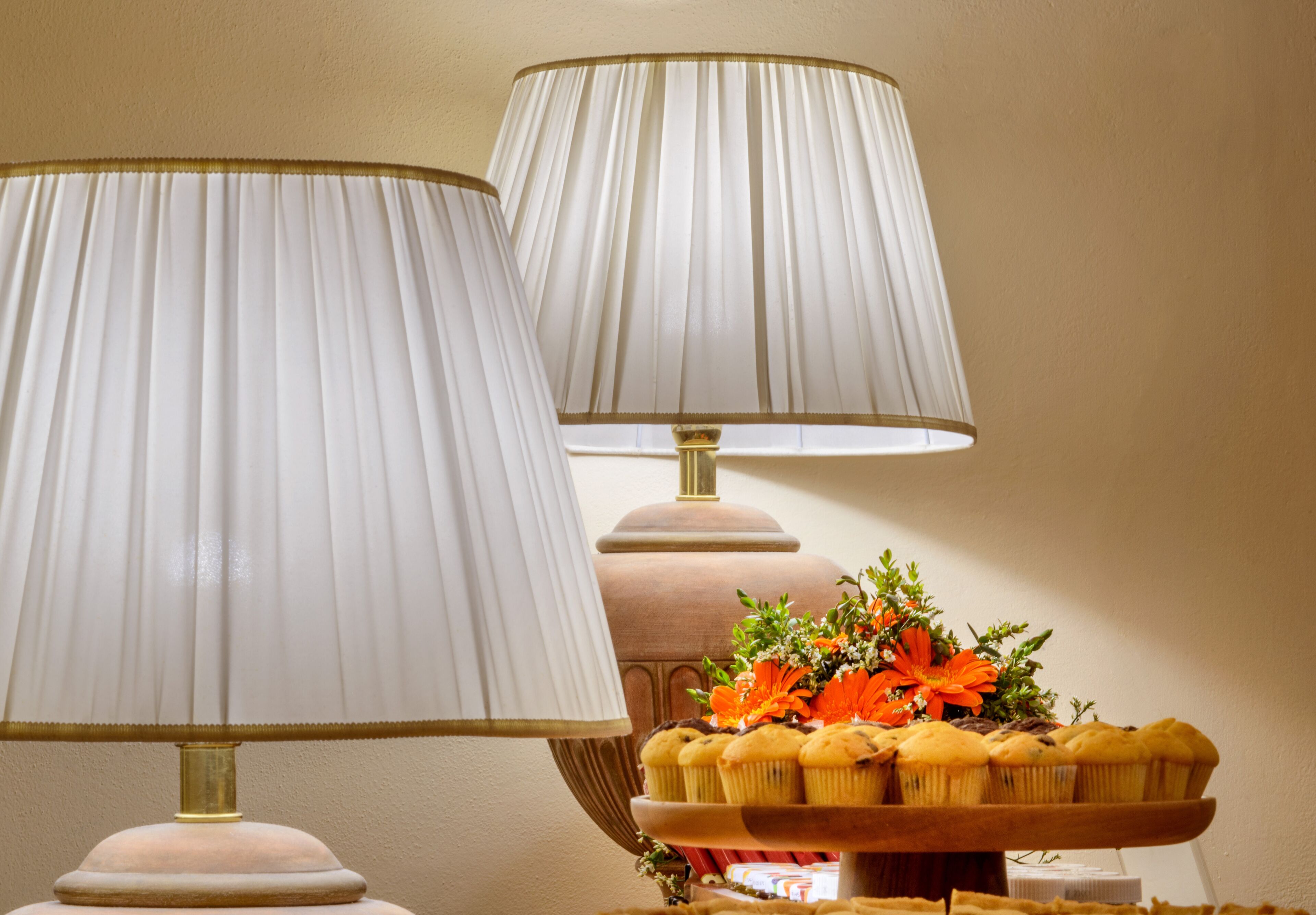 free buffet breakfast