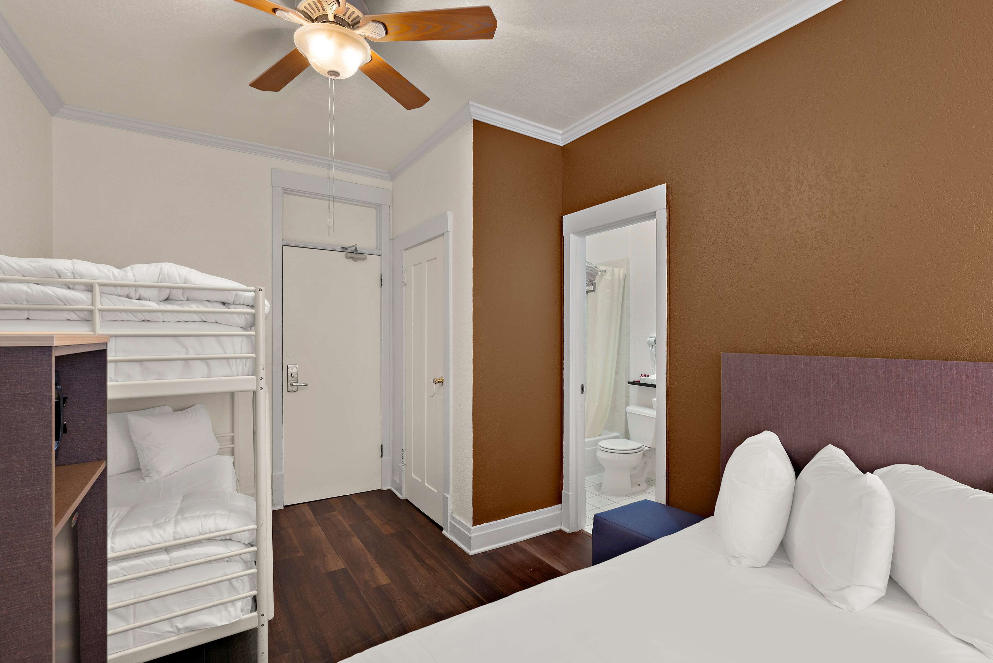 Foto - Mithila San Francisco, SureStay Collection by Best Western