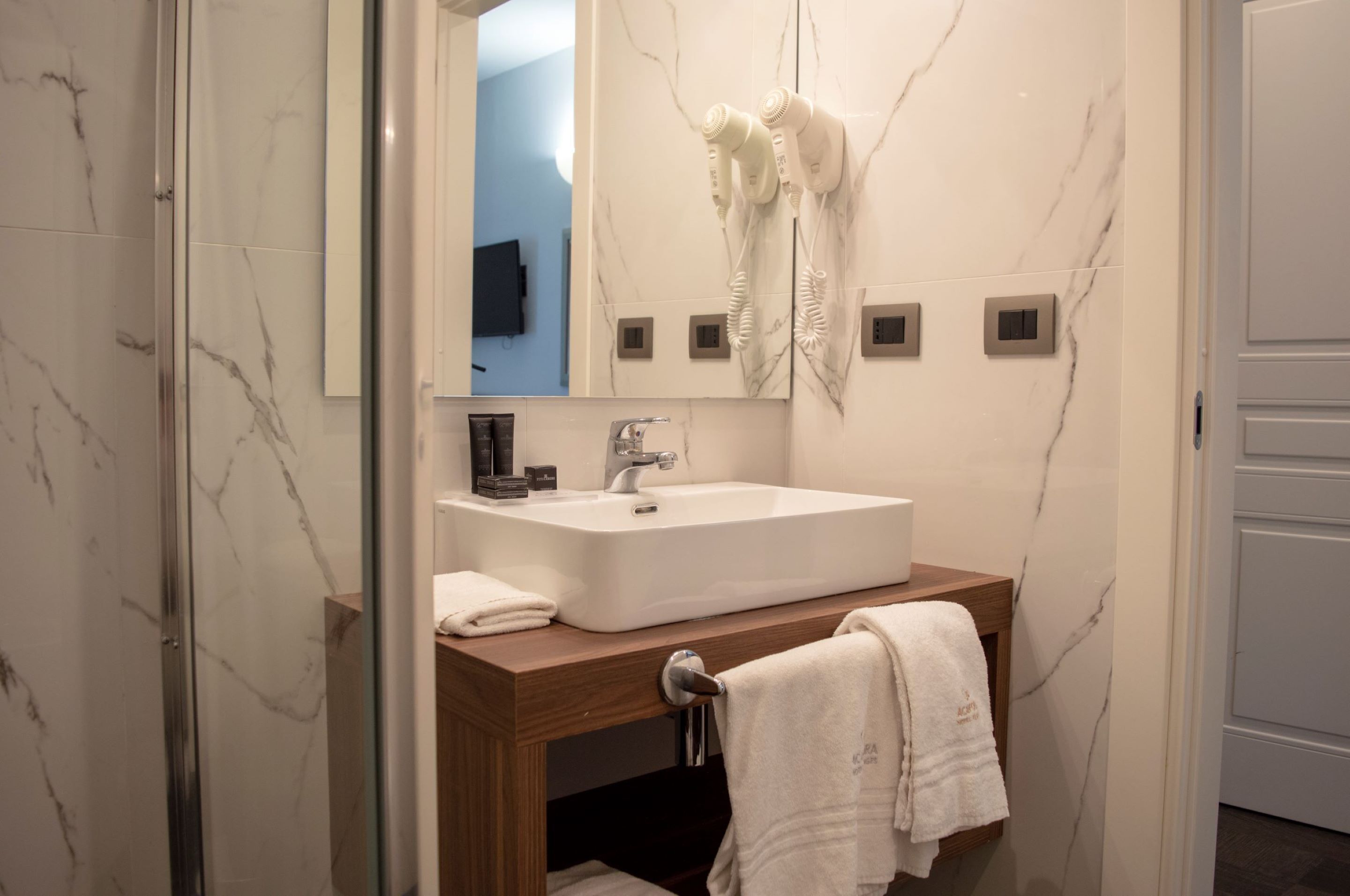 shower, free toiletries, hair dryer, slippers