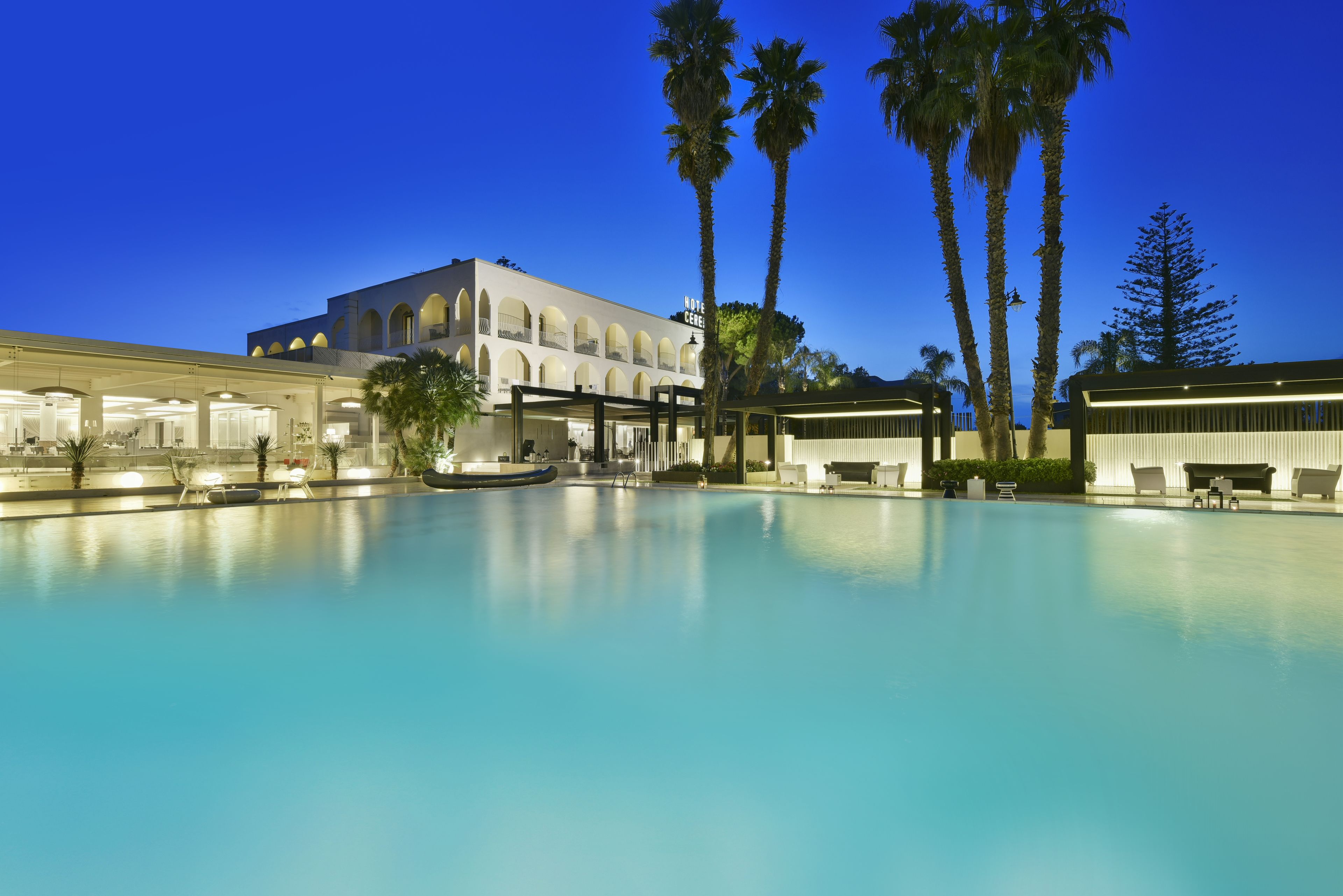 outdoor pool, open 9:30 am to 6:30 pm, pool umbrellas, pool loungers