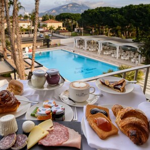Daily continental breakfast for a fee - Hotel Cerere (Capaccio-Paestum)