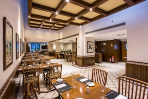 Se sirven desayunos, almuerzos, cenas y cocina internacional