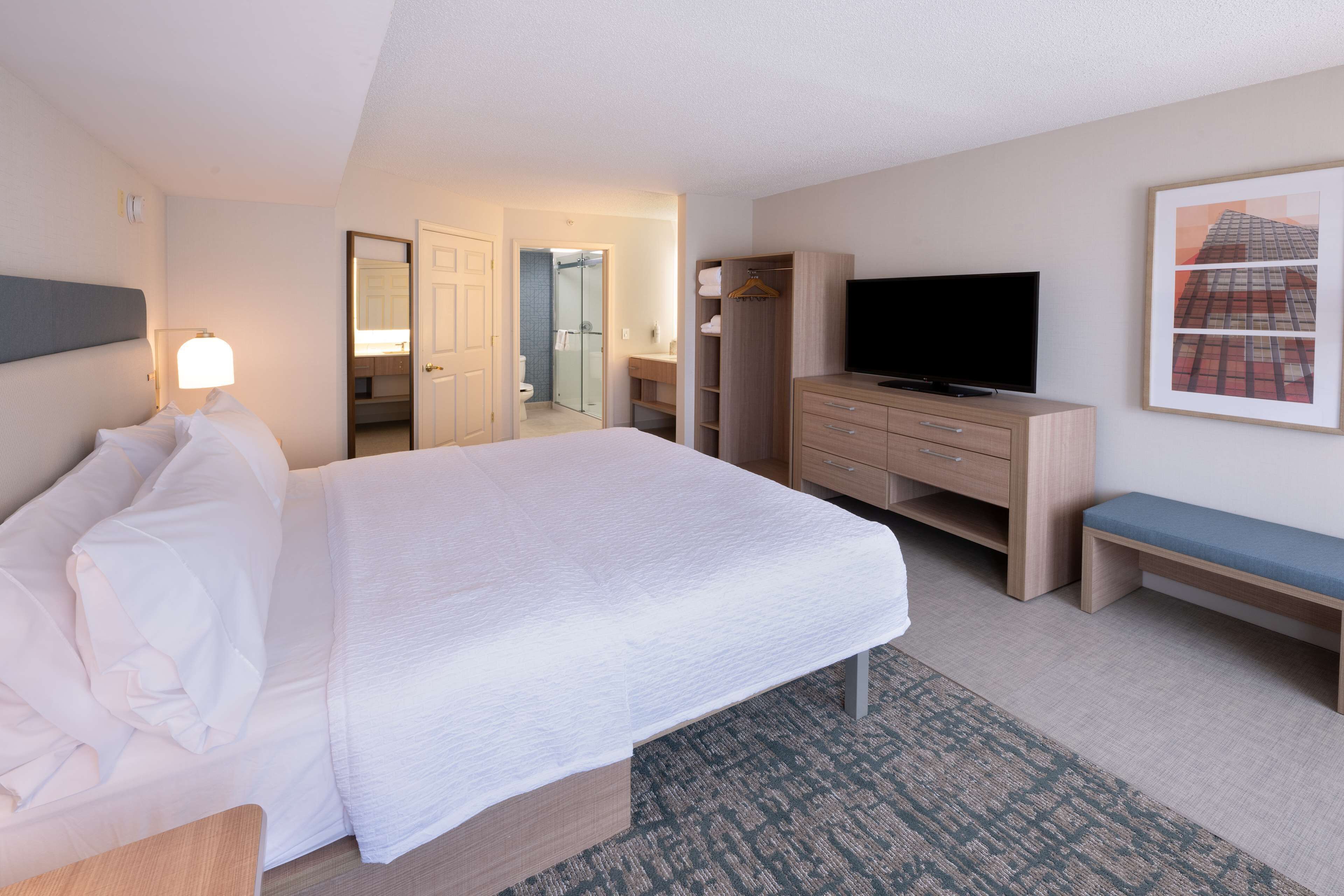suite, 1 bedroom (washer & dryer) | in-room safe, desk, blackout curtains, iron/ironing board
