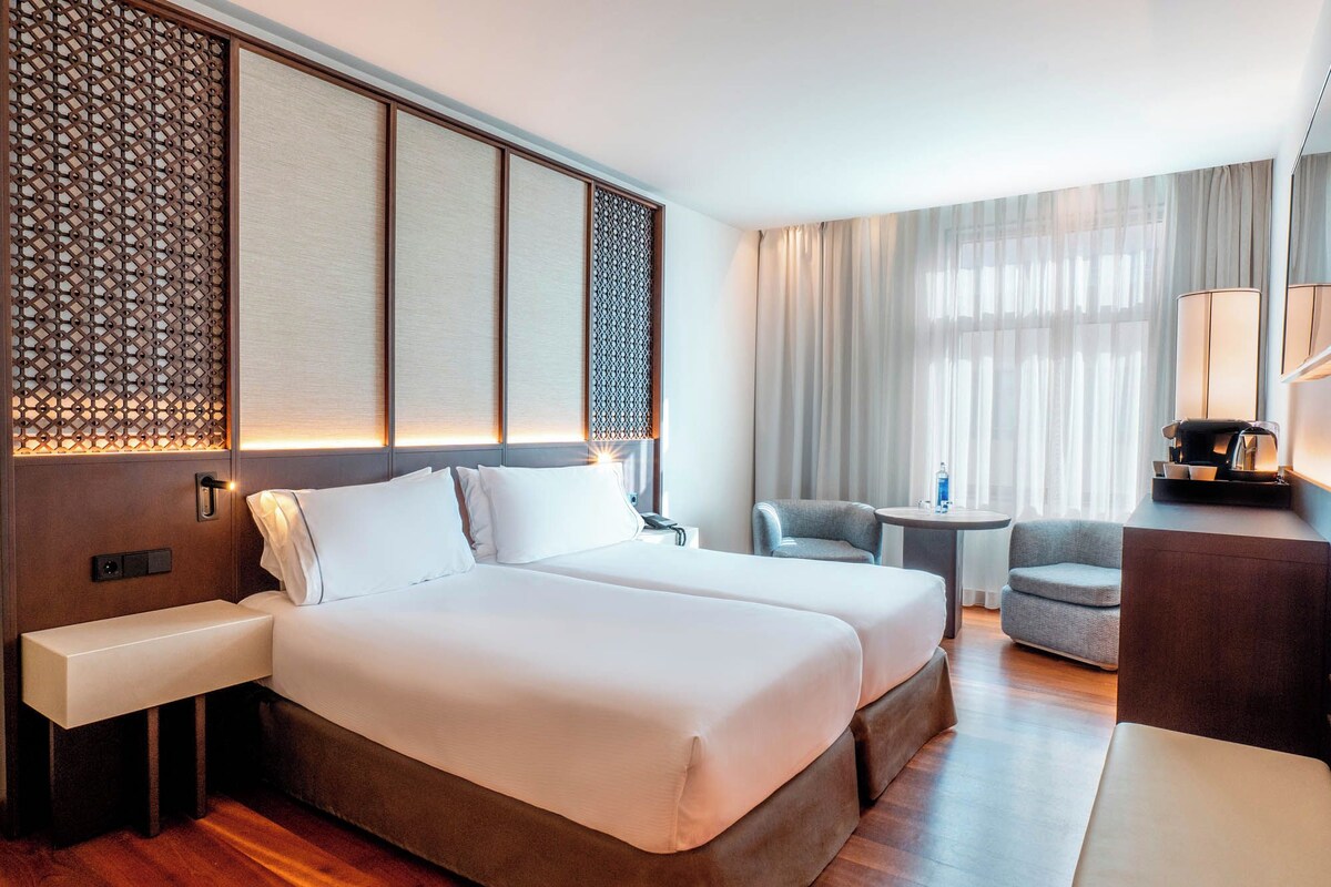 Quarto luxo | Roupas de cama premium, frigobar, cofres nos quartos, escrivaninha