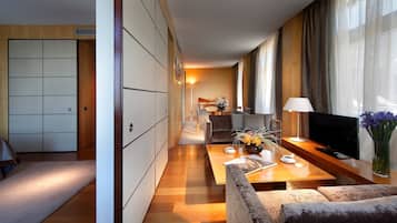 Ropa de cama de alta calidad y minibar