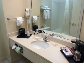 Suite, 1 Katil Raja (King), Non Smoking, Jetted Tub (1 Bedroom) | Bilik Mandi