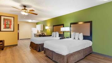 Schreibtisch, Bügeleisen/Bügelbrett, kostenloses WLAN, Bettwäsche