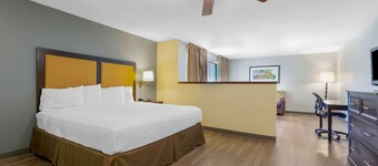 Extended Stay America Select Suites Hartford Manchester