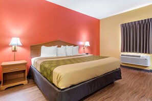 Habitación estándar, 1 cama de matrimonio grande, no fumadores | Escritorio, tabla de planchar con plancha, cunas gratuitas y wifi gratis