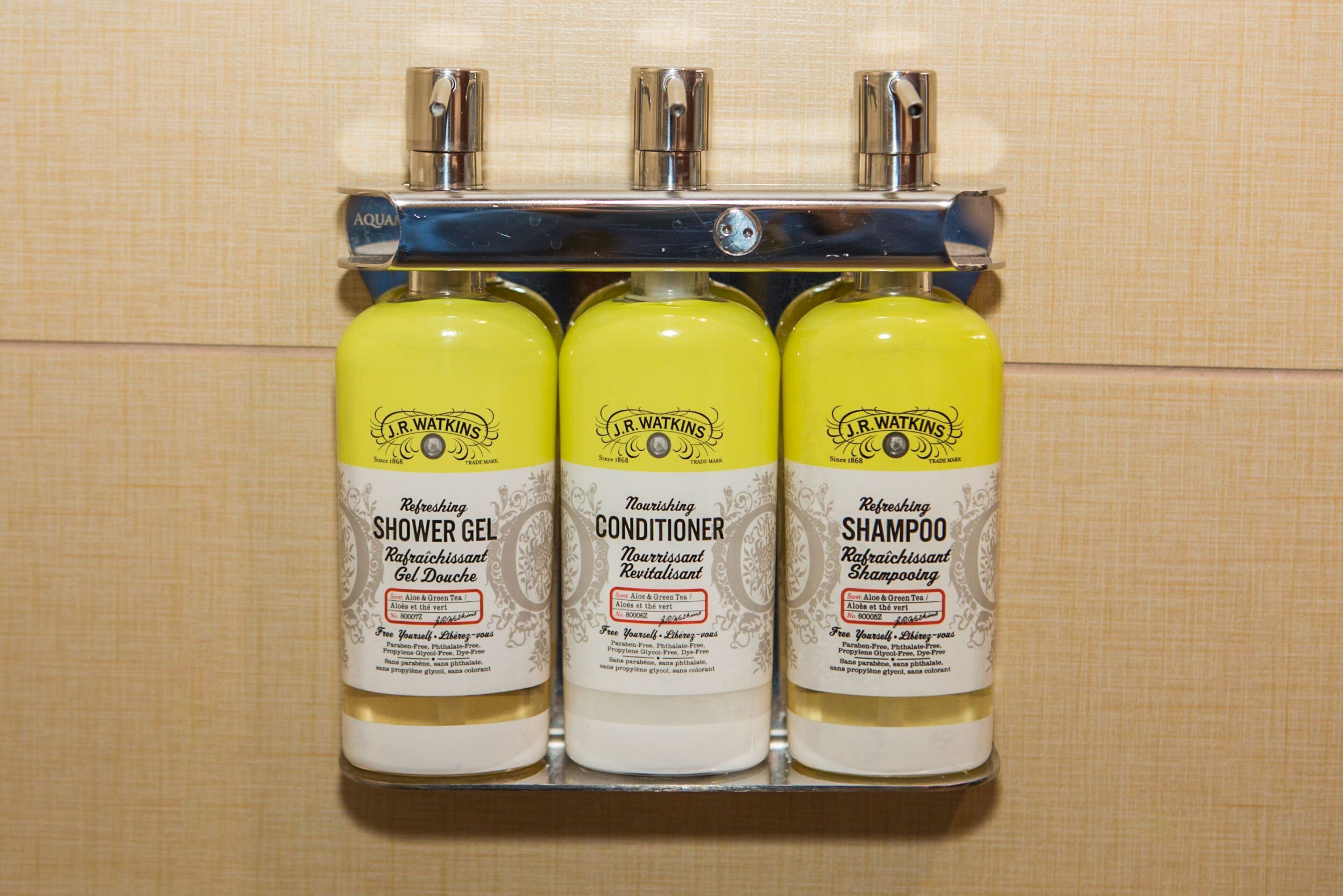 standard room | room amenity