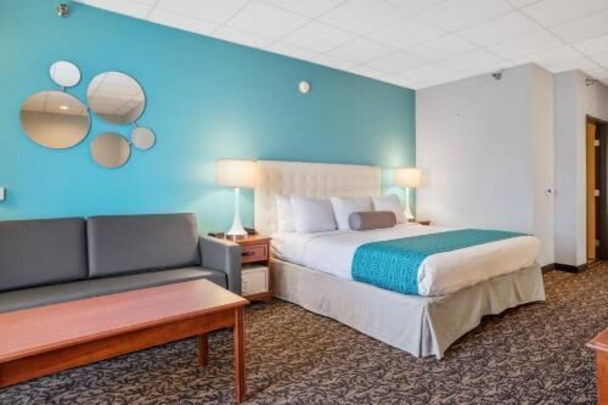 In-room safe, desk, iron/ironing board, travel cot