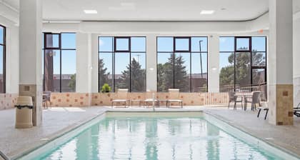 Elevation Inn & Suites, Trademark Collection by Wyndham