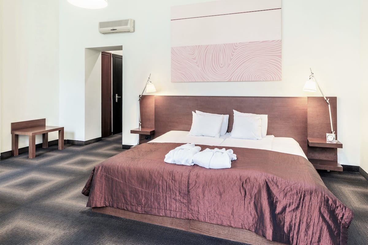 1 chambre, minibar, coffres-forts dans les chambres