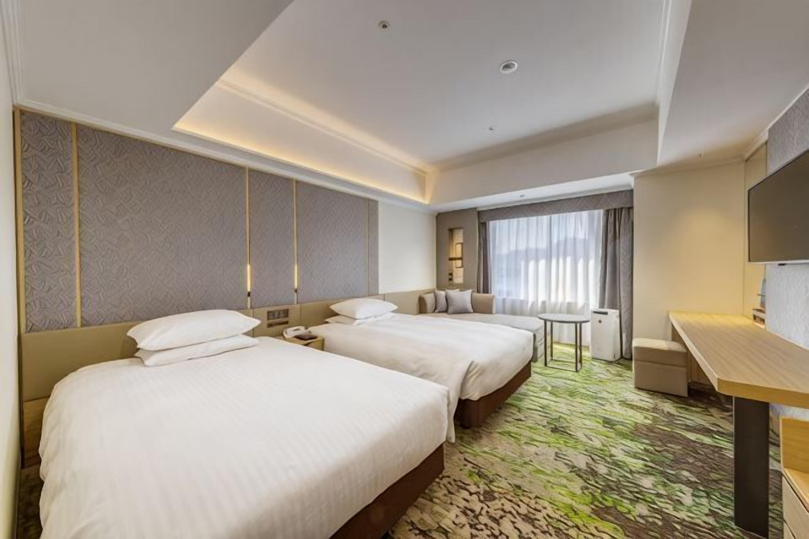 Wifi gratis, ropa de cama y despertador 