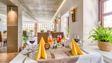 Der serveres aftensmad