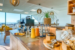 Desayuno continental todos los días (con cargo)