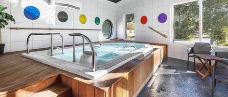 Bain à remous intérieur