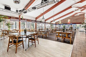 Free daily full breakfast  - Best Western Hotel Norra Vattern (Askersund)
