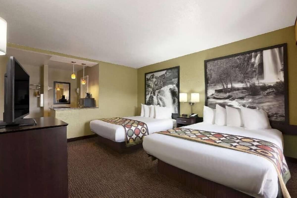 In-room safe, iron/ironing board, free cots/infant beds, rollaway beds