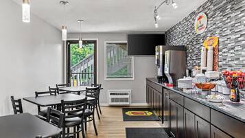 Free daily on-the-go breakfast