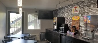 Super 8 by Wyndham Brownsburg