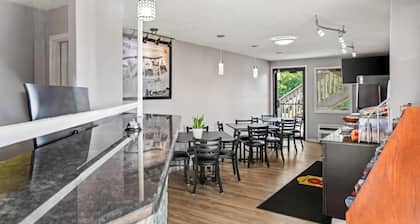 Super 8 by Wyndham Brownsburg