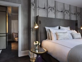 Suite, 1 Bedroom | Premium bedding, minibar, in-room safe, individually decorated