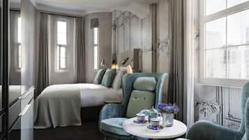 1 bedroom, premium bedding, minibar, in-room safe
