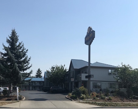 Exterior. Tulip Inn