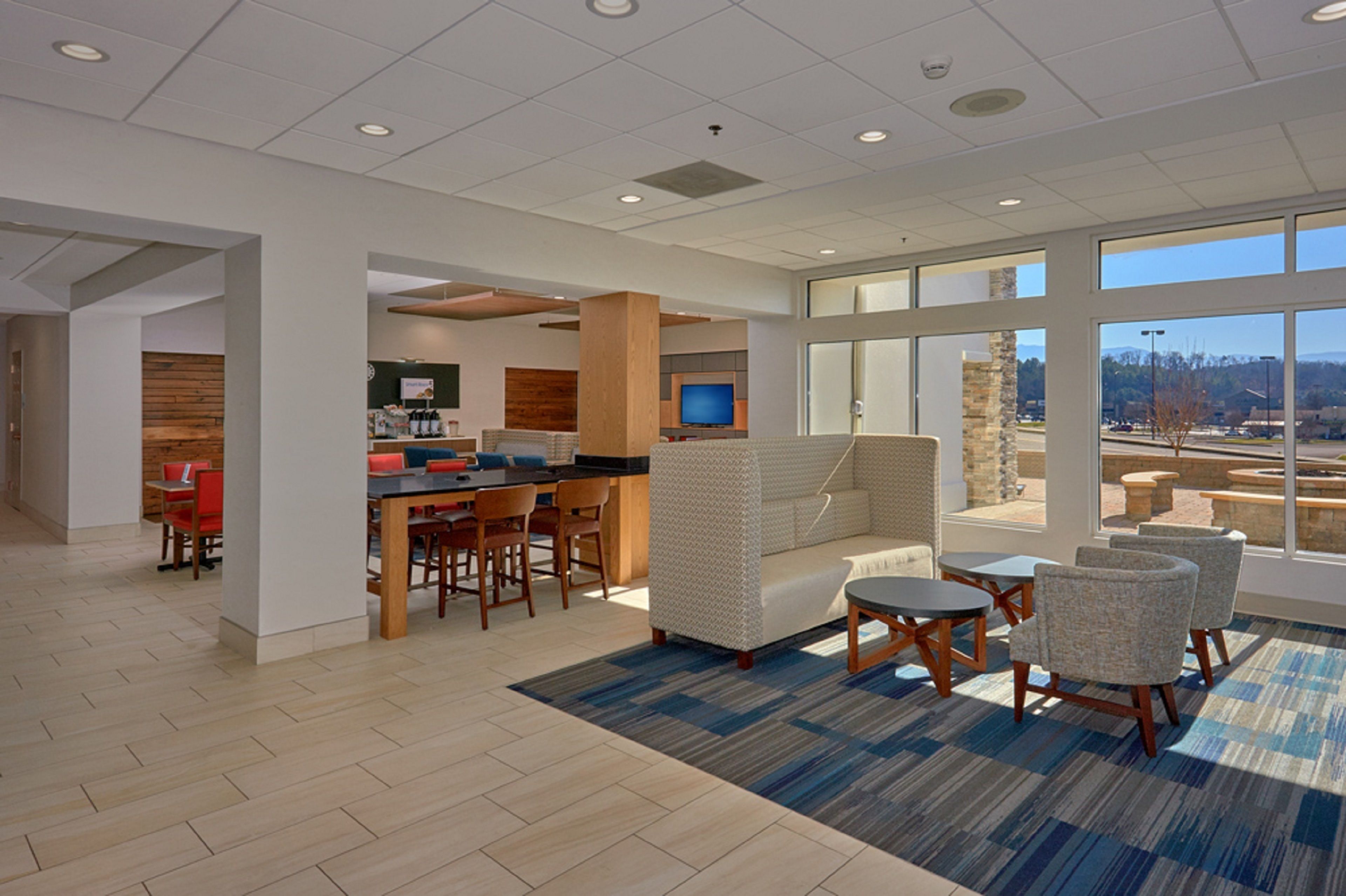 free continental breakfast