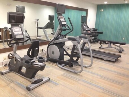 Holiday Inn Express and Suites Pigeon Forge Sevierville, an IHG Hotel - Image 32