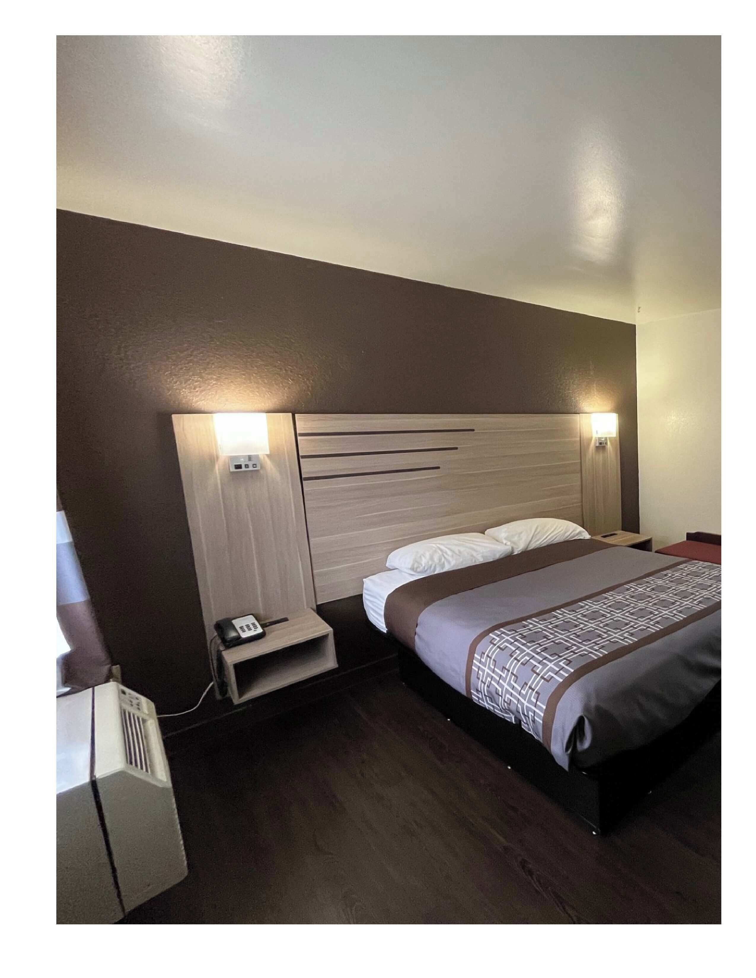 1 grand lit queen-size, Non-fumeurs.