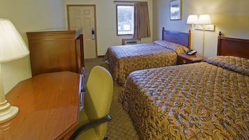 Escritorio, wifi gratis y ropa de cama