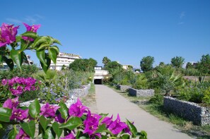 Private beach, sun-loungers, beach umbrellas, beach towels