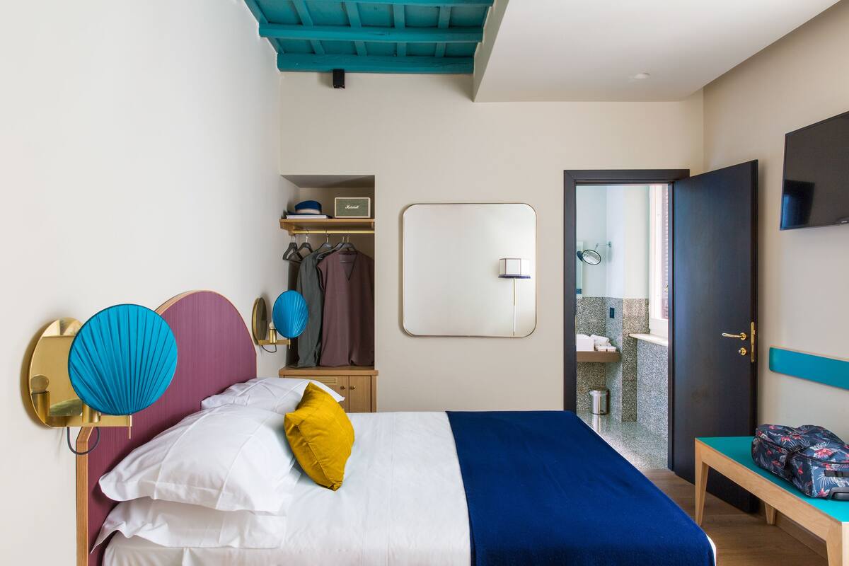 Standard Double Room | Hypo-allergenic bedding available, down comforters, pillowtop beds